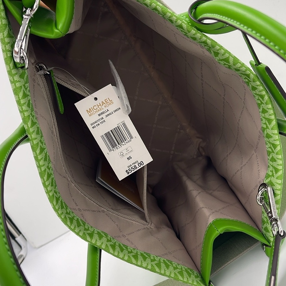 Michael Kors Mirella Medium Ombré Logo Tote Bag
Jungle Green
NWT - Picture 11 of 16